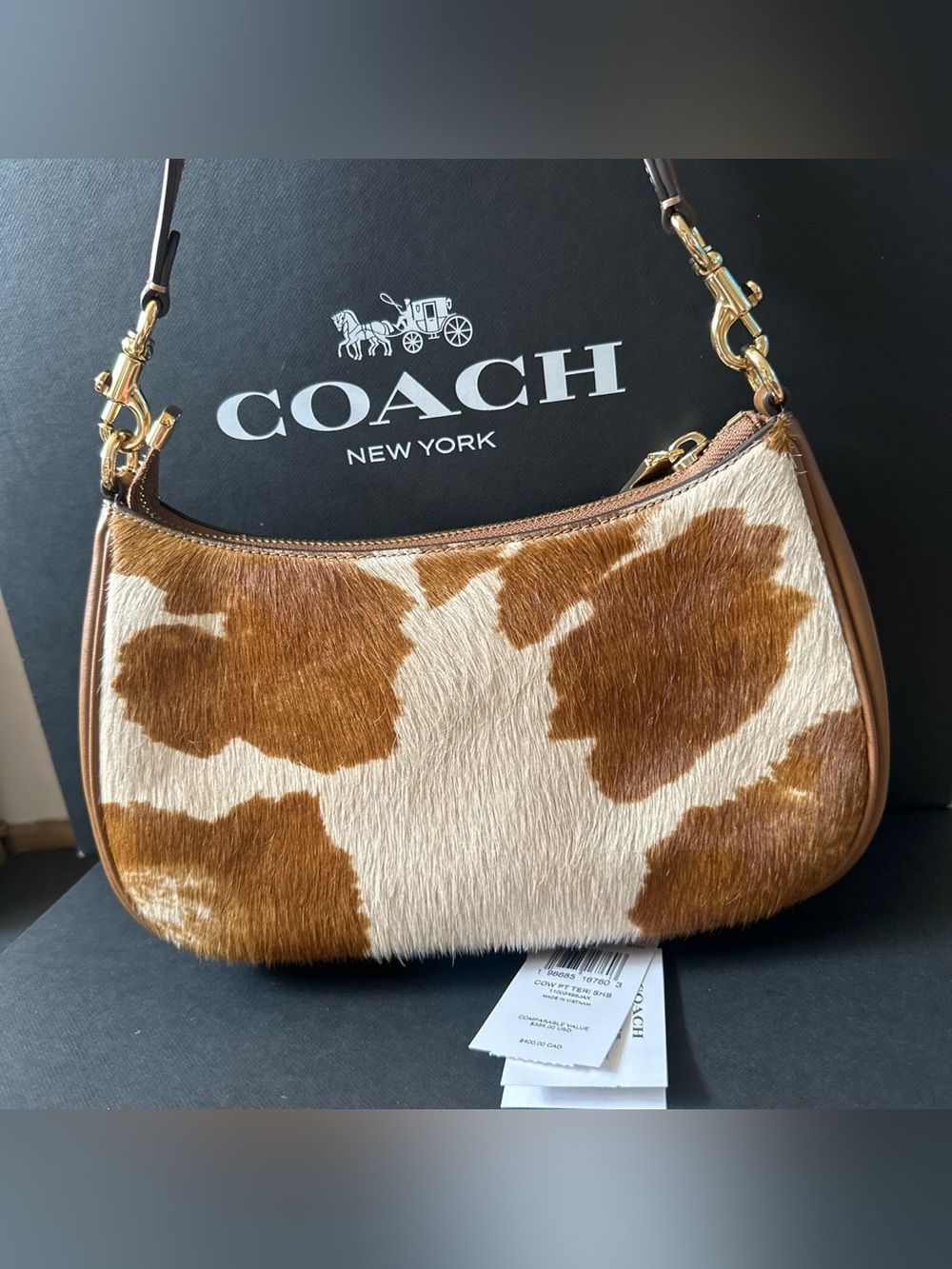 NWT Coach Outlet Teri Shoulder Bag In Haircalf With Cow Print - Picture 3 of 7